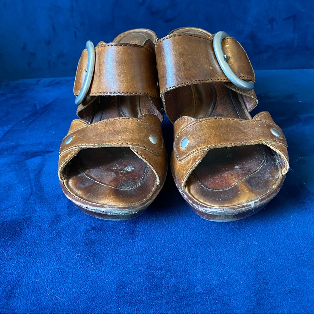 High-Heeled Leather Sandals - Picture 4 of 15